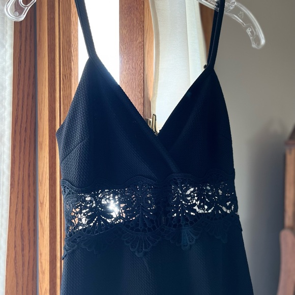 Haute Monde Sexy Black Dress. Decorative Black Lace Below Bust. Size Small. - Picture 6 of 9